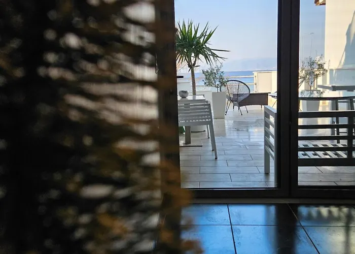 George 2 Διαμέρισμα *