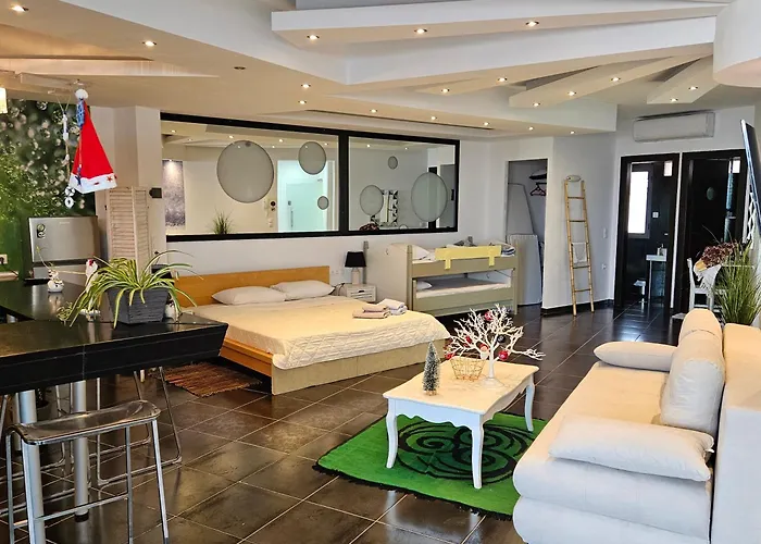 Διαμέρισμα George 2 *